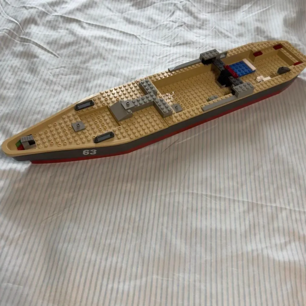 KRE-O CREATE IT 38977 U.S.S. MISSOURI BATTLESHIP GI JOE #lego #starwars #bricks